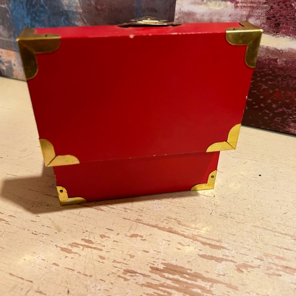 Vintage Musical Toy Chest Christmas Music Box - Picture 7 of 12